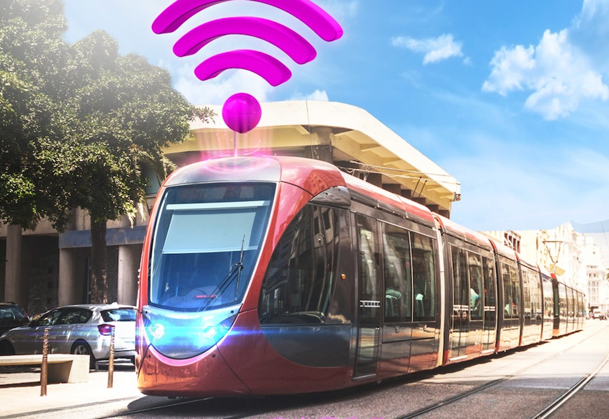  بعد نجاح محطة مراكش.. "قافلة الألياف البصرية لإنوي" تحط الرحال في البيضاء 