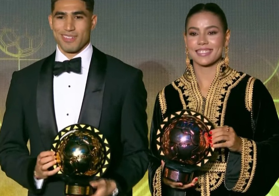  غزلان الشباك تتوّج بجائزة أفضل لاعبة في إفريقيا 