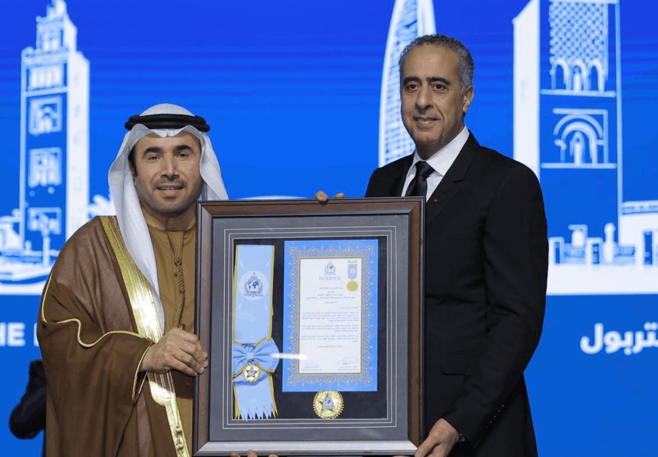  الإنتربول توشح عبد اللطيف حموشي بأعلى وسام 