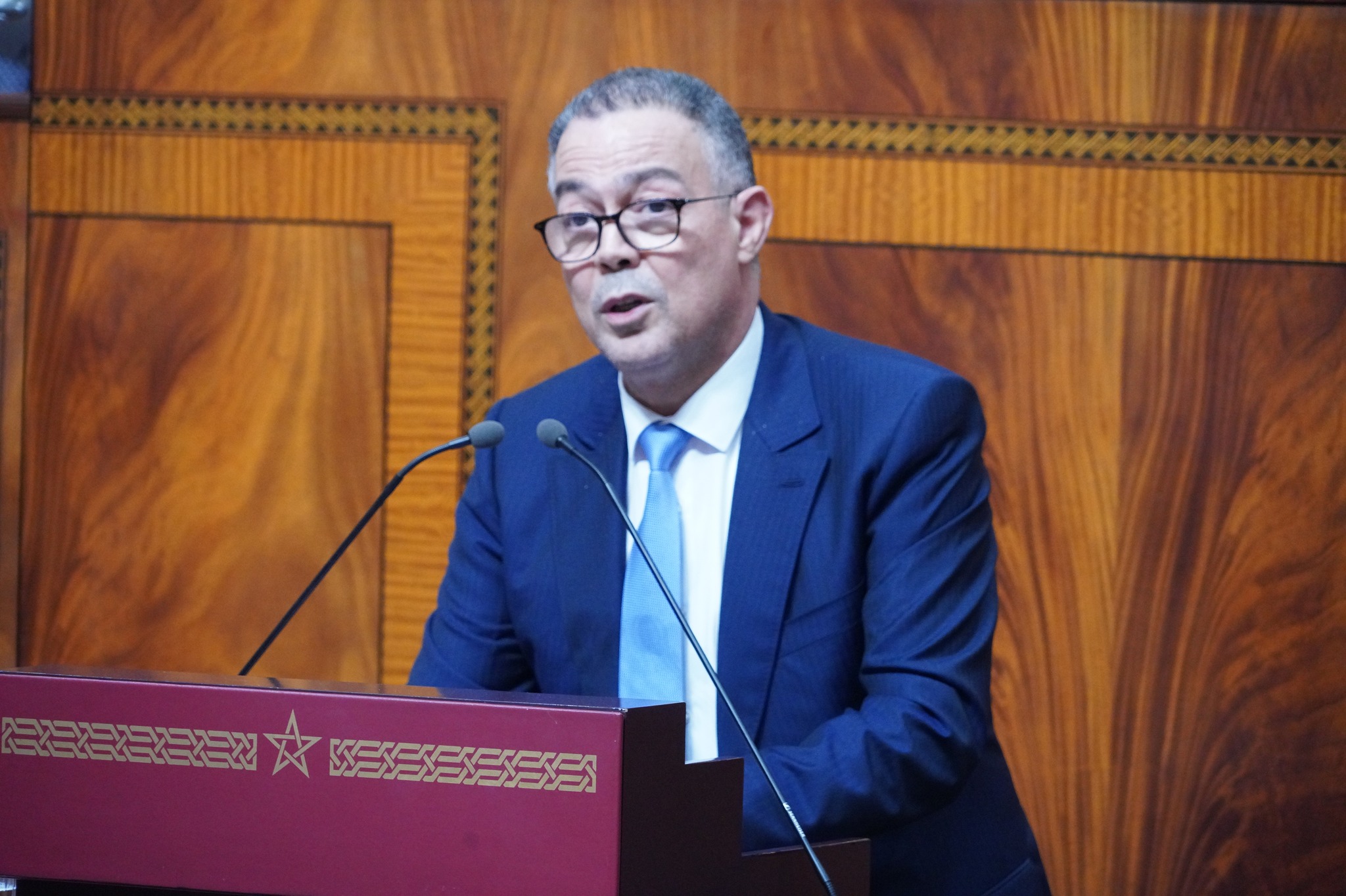  لقجع يستغرب عدم تقديم تعديل من طرف البيجيدي على ضريبة الخمور 