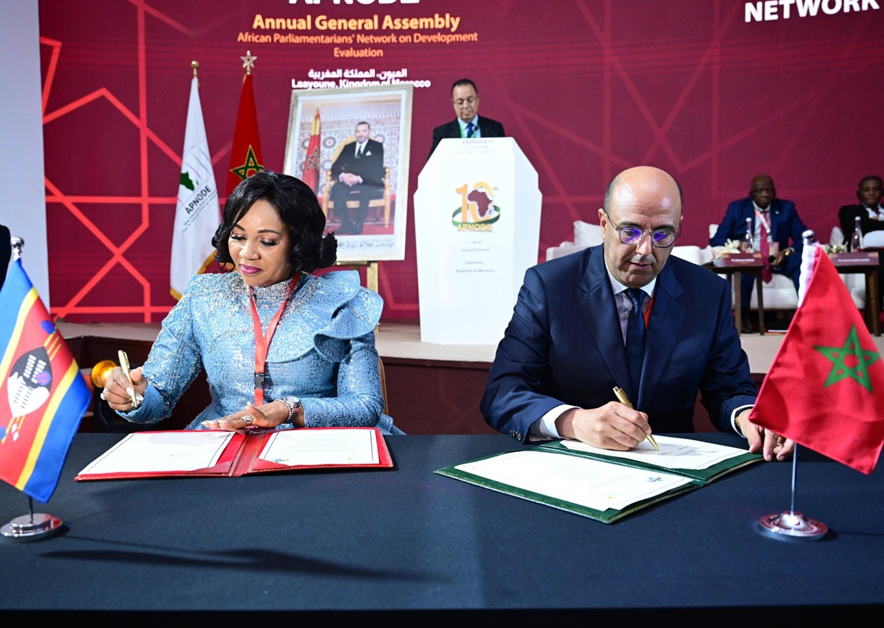  مجلس المستشارين يوقع ثلاث مذكرات تفاهم 