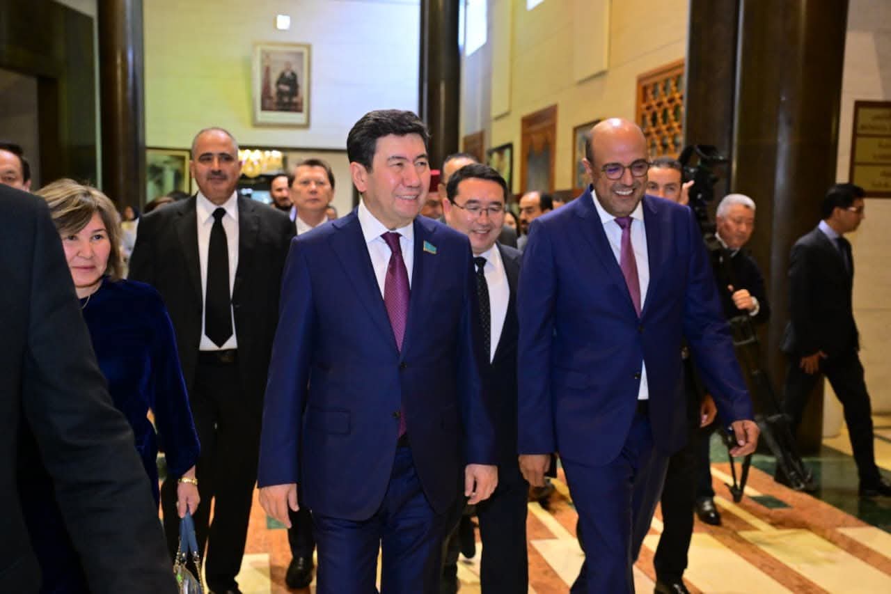  ولد الرشيد يدعو إلى تعزيز التعاون الاقتصادي والثقافي بين المغرب وكازاخستان 