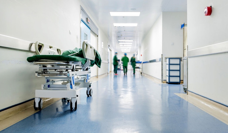 إطلاق حملة لتوظيف 800 ممرض وتقني لتعزيز قطاع الصحة