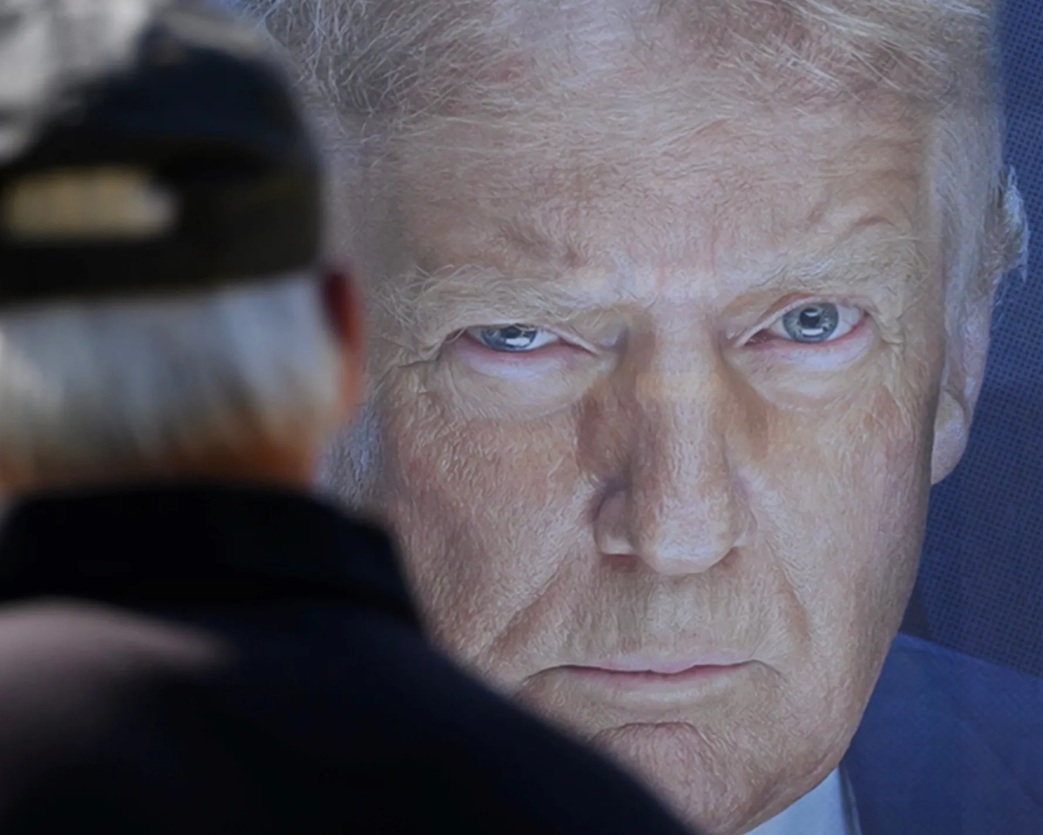  ترامب يعلن وقف الهجرة من دول العالم الثالث 