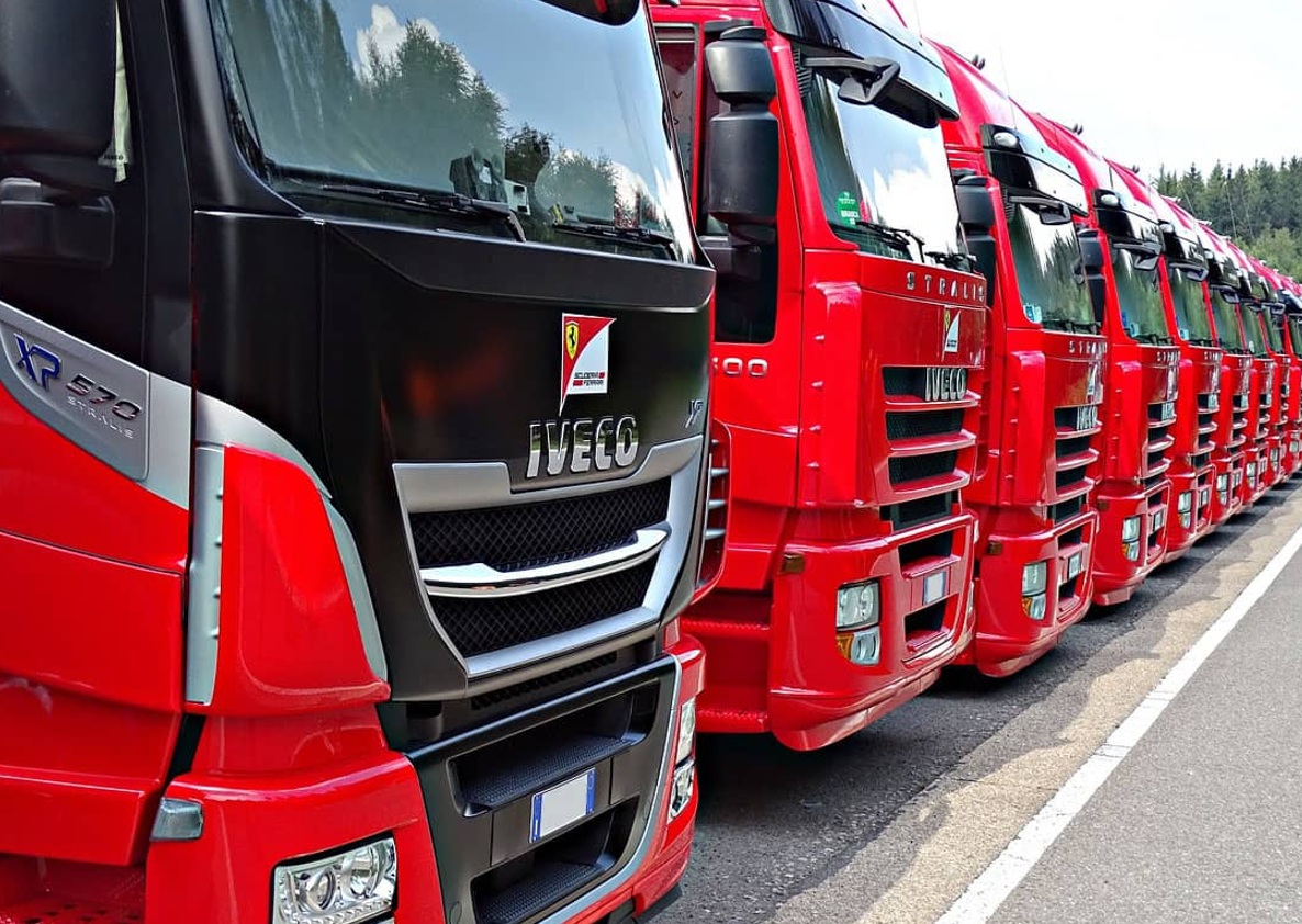 أزمة سائقي الشاحنات في إسبانيا تدفع حكومة سانشيز لاستقدام 35 ألف سائق مغربي