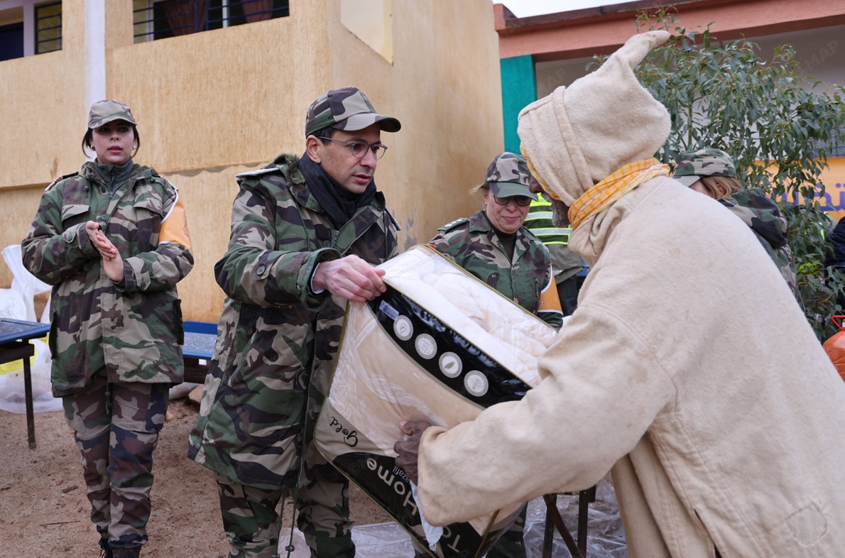  4952 أسرة تستفيد من عملية مواجهة البرد القارس بجهة فاس مكناس 