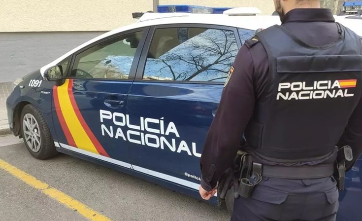  توقيف أب ترك ابنه القاصر في جزر الكناري وحاول العودة منفردًا إلى المغرب 