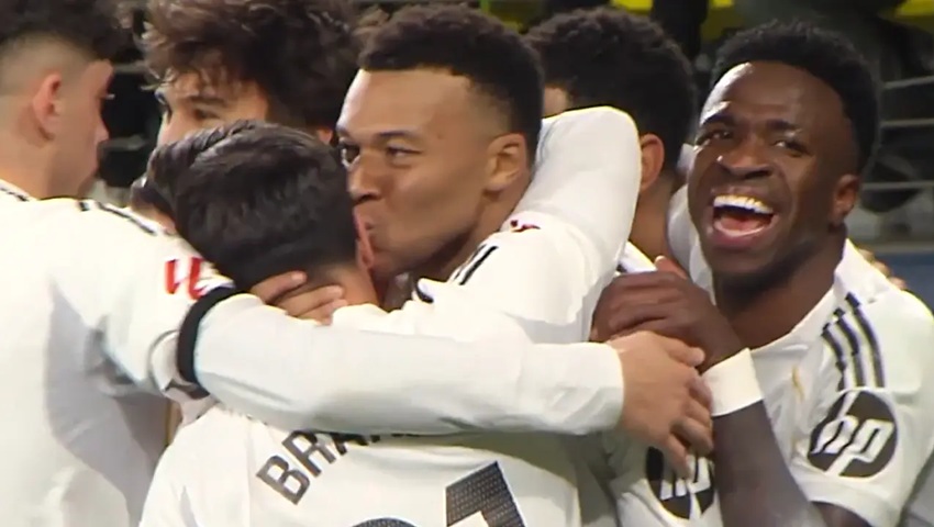  بعد هدف بطريقة بانينكا.. مبابي لدياز: هذا من أجلك! 