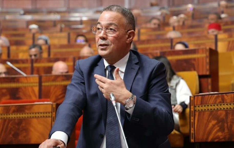  لقجع يكشف حصيلة تنفيذ قانون مالية 2025: نمو اقتصادي وتحسن في توازنات المالية العمومية 