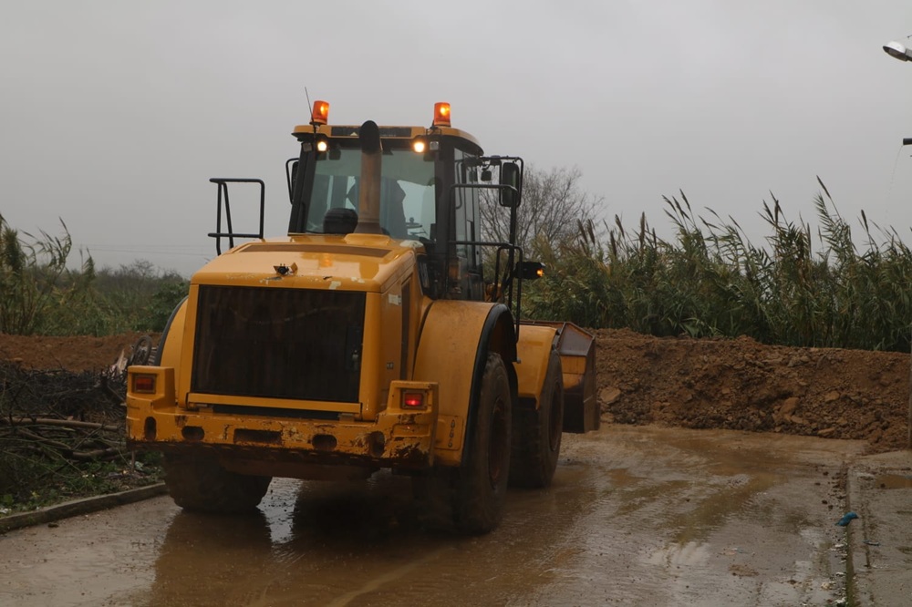 تواصل الجهود والتدابير الوقائية لحماية الساكنة المهددة بالفيضانات في القصر الكبير