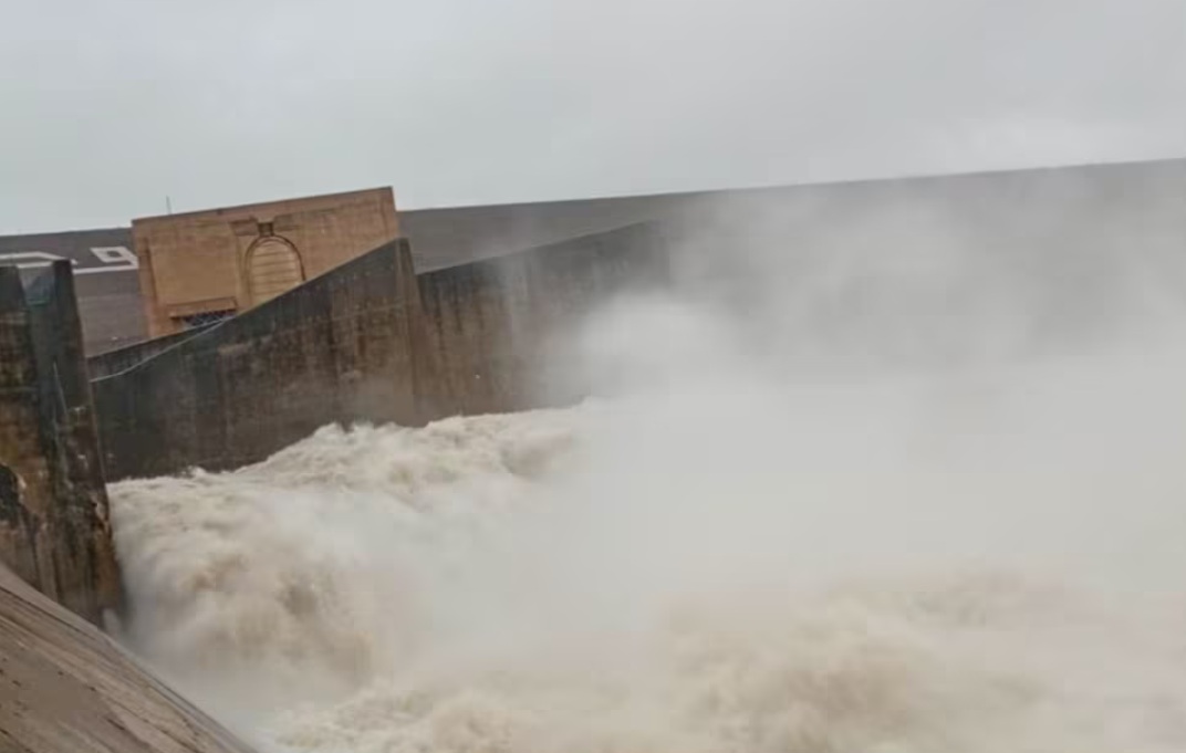 الأرصاد الجوية تكشف حصيلة الأمطار بعدد من مدن المملكة