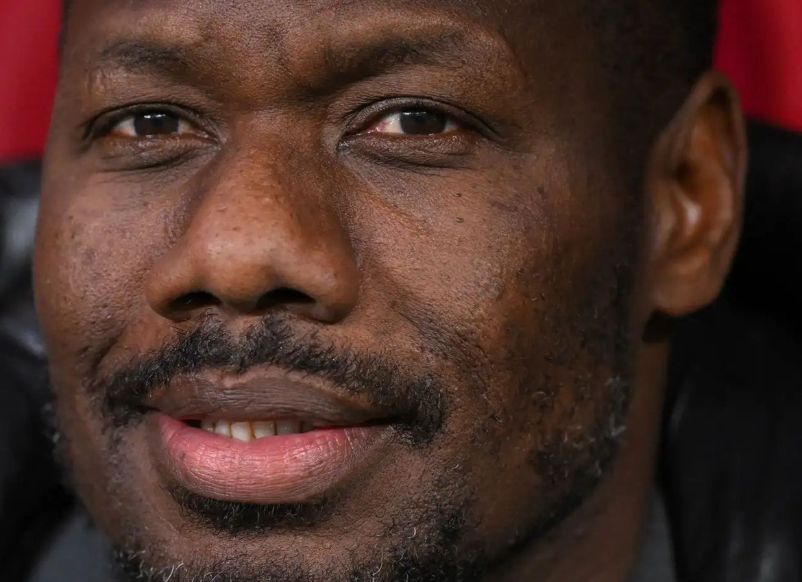  هكذا أدار مدرب السنغال نهاية كأس إفريقيا بكل خبث و"سرق" الكأس من المغرب أمام أنظار العالم 