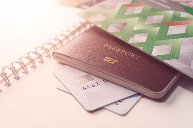  هكذا يمكن للمغاربة المستفيدين من التسوية الجماعية استقدام عائلاتهم إلى إسبانيا 